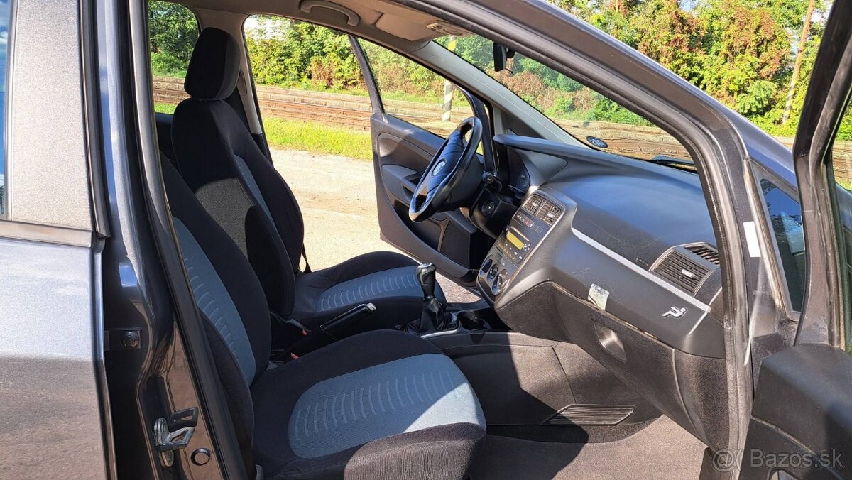 Fiat Grande Punto 1.4 - 11