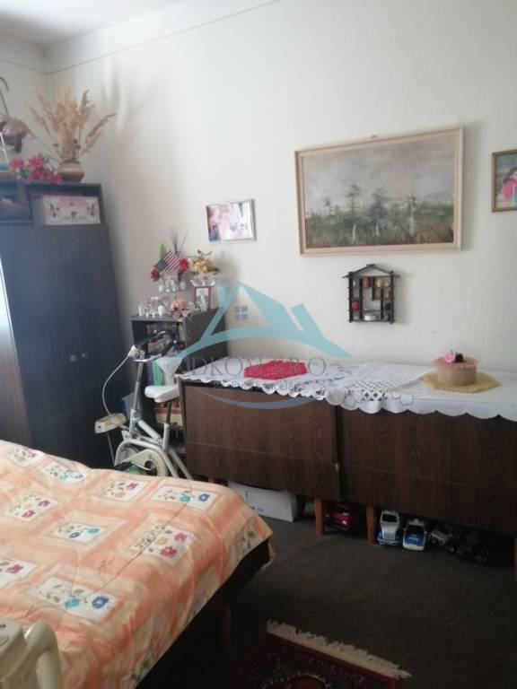 Priestranný rodinný dom v obci Bajka na predaj - 11