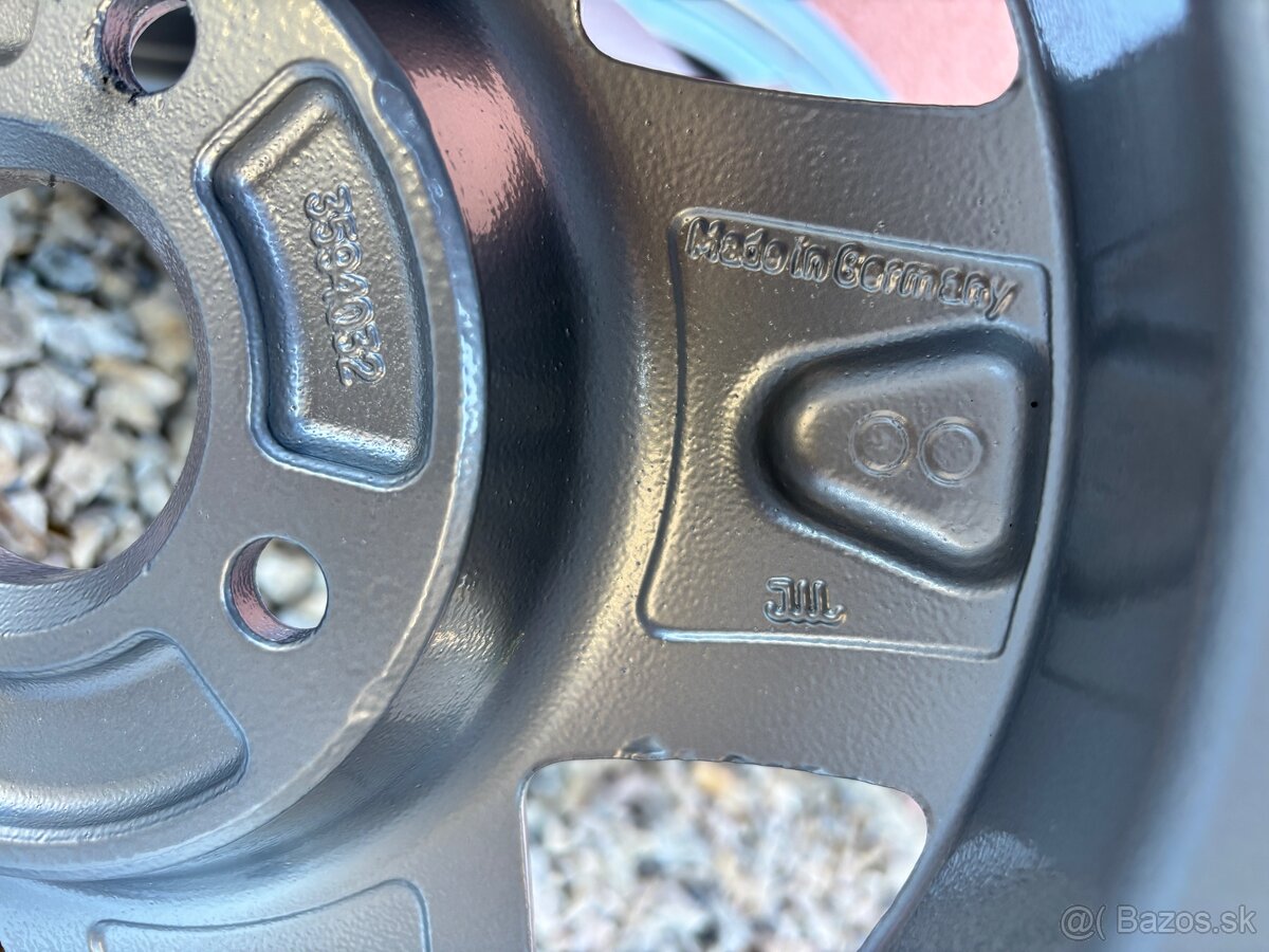 4x100 R13 Škoda Felicia, Favorit - 11