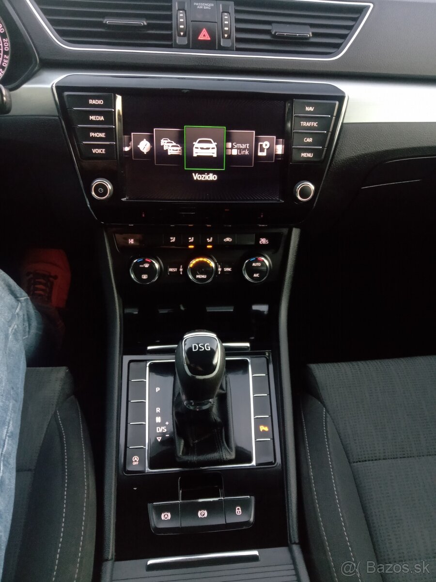 Škoda Superb Combi 2.0 TDI 110kw DSG Ambition - 11