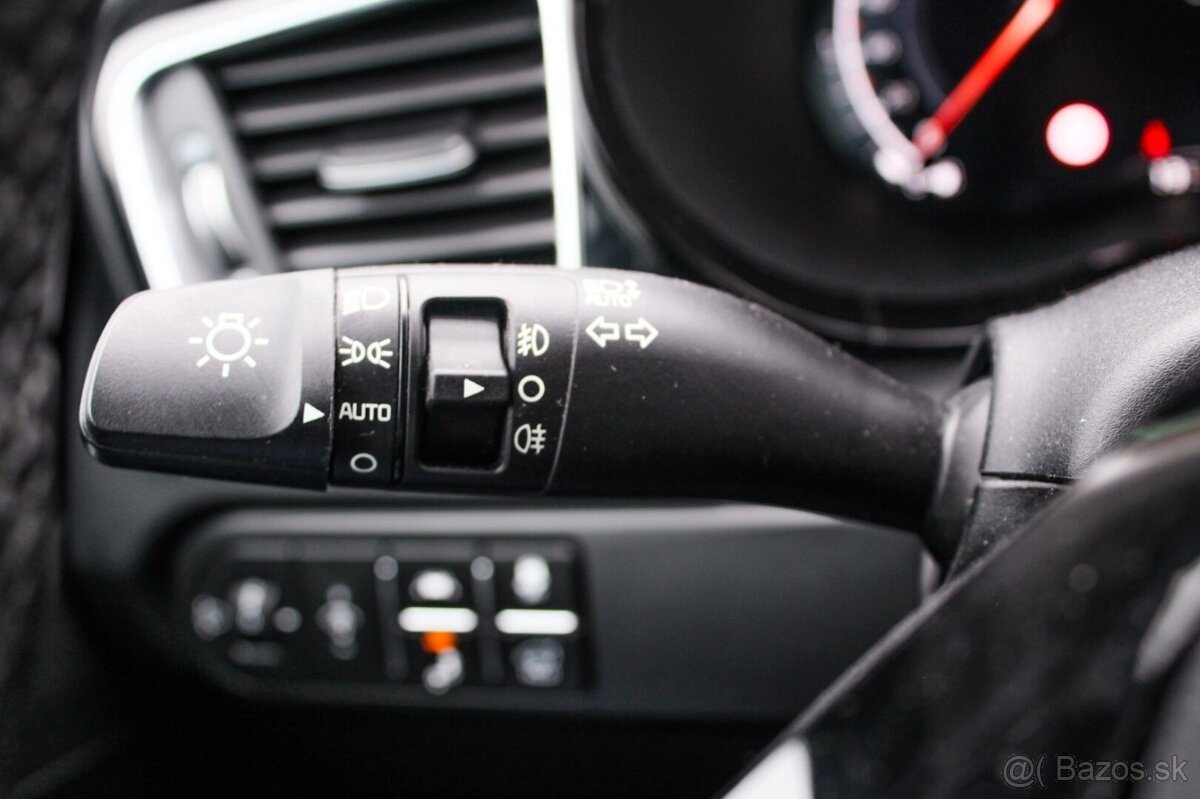 Kia XCeed 1.4 T-GDi Platinum A/T - 11