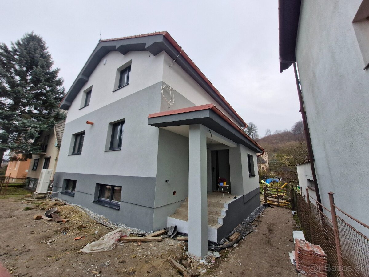 ZATEPLENIE DOMOV – FASÁDY NA KĽÚČ - 11