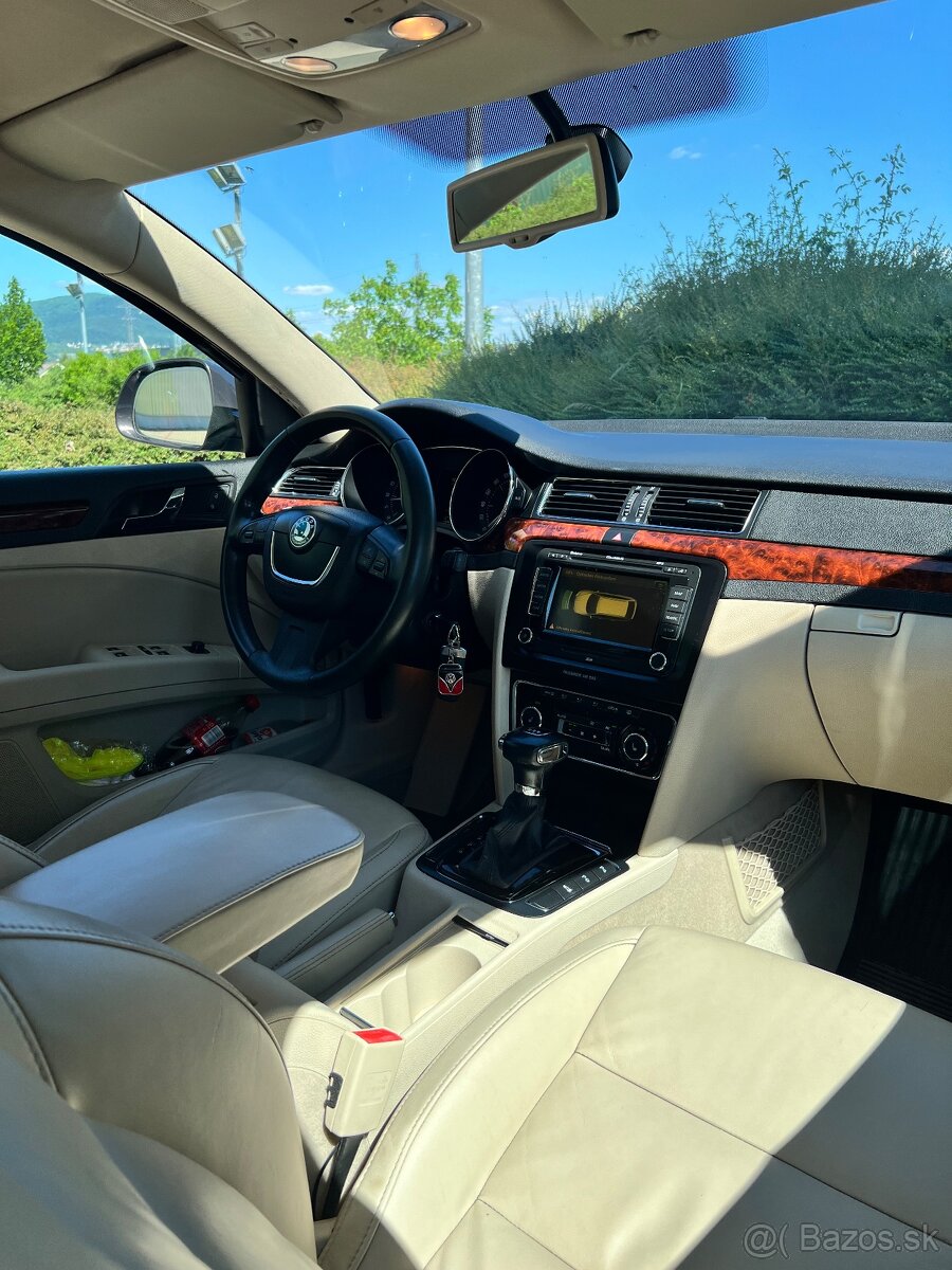 Superb 2.0 Tdi 125Kw DSG - 11