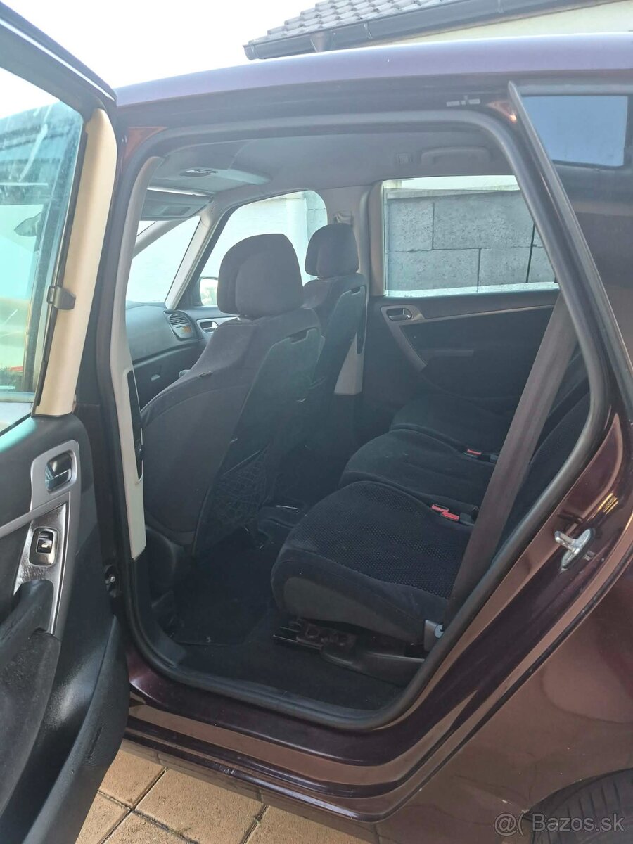 Predám Citroën C4 Picasso 1.6hdi 80kw - 11