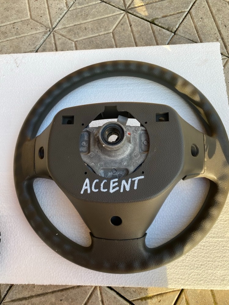Hyundai Accent - volant multifunkčný - 11