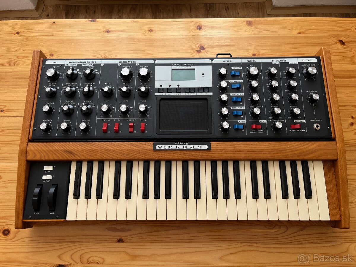 Moog Minimoog Voyager (2002) - 11