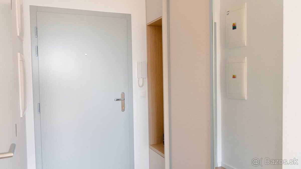 Prenájom útulnej, plne zariadenej garsónky v novostavbe v Br - 11