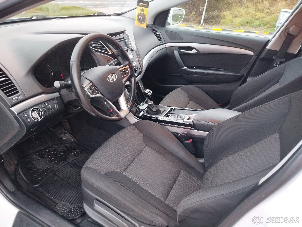 Hyundai i40, 1.7CRDi, sedan, model 2015 - 11