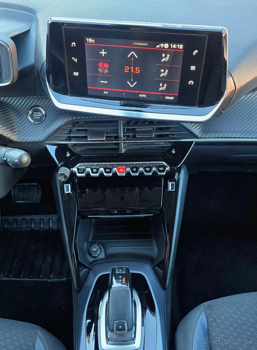 Peugeot 2008 1.2 96kw Allure AT 8 stupňová 70000km - 11