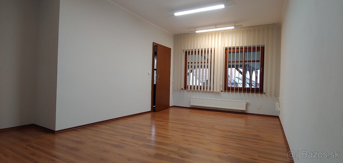 Kancelária na prenájom - 11