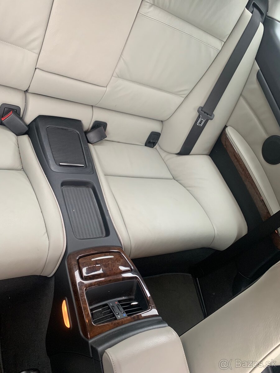 Biely interiér BMW e92 - 11