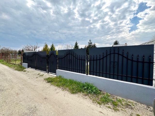 Na predaj celoročne obyvateľná chata v lokalite Elsvit - 11