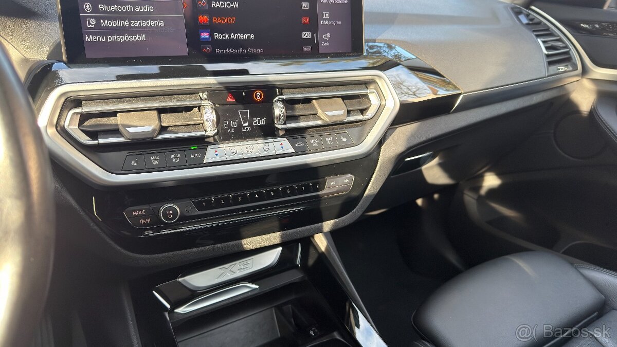 BMW X3 xDrive30i mHEV PANO, LASER - 11