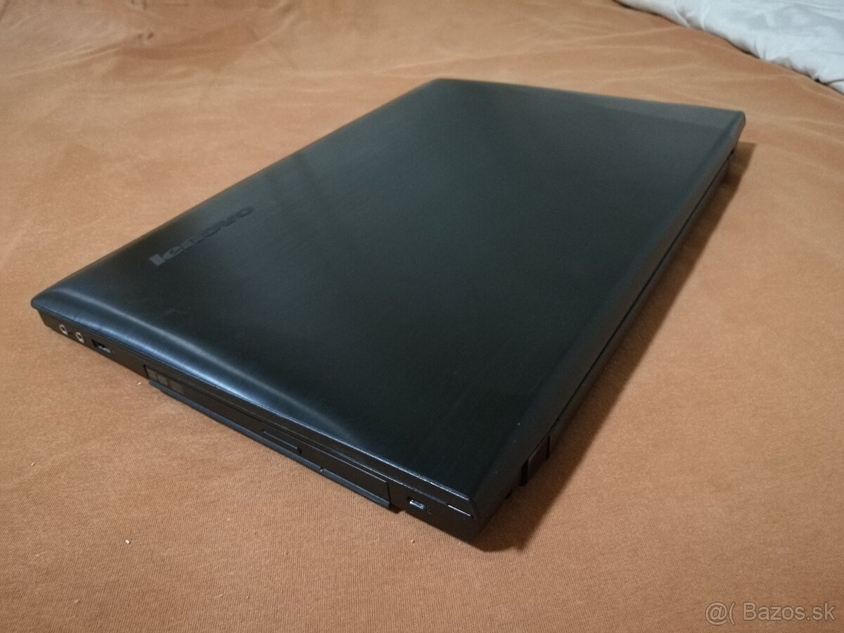 Lenovo Y500. i7-4-jadro. 15,6 FHD. 16 GB RAM. 256 GB SSD+1TB - 11