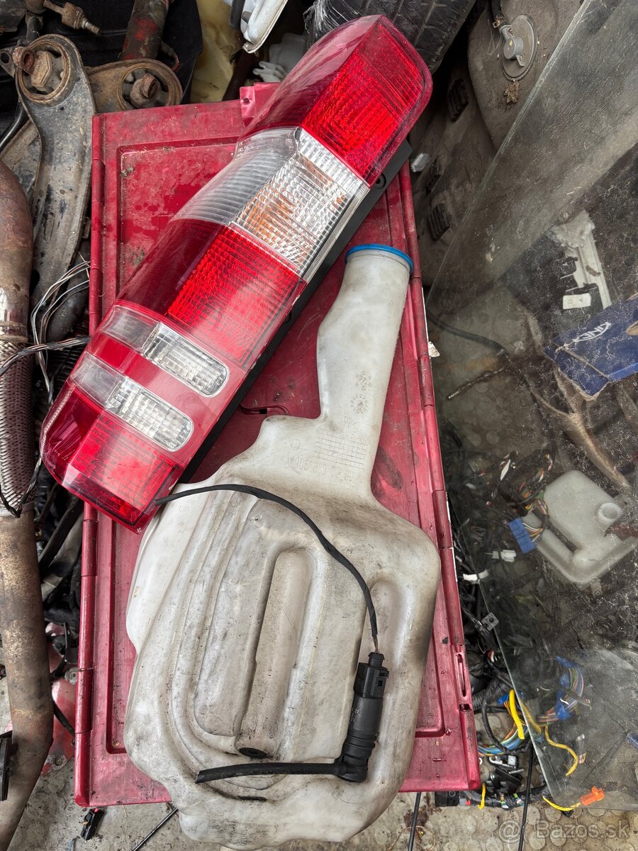 Mercedes-benz sprinter w906 - 11