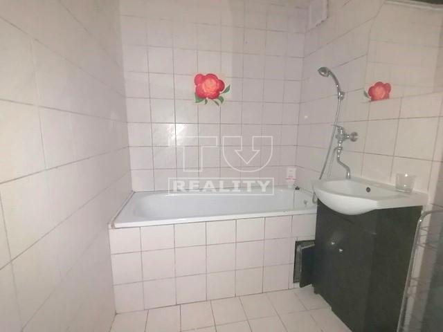 NA PREDAJ 2- IZBOVÝ BYT V TRENČ. TEPLICIACH, SNP 67 M2 S... - 11