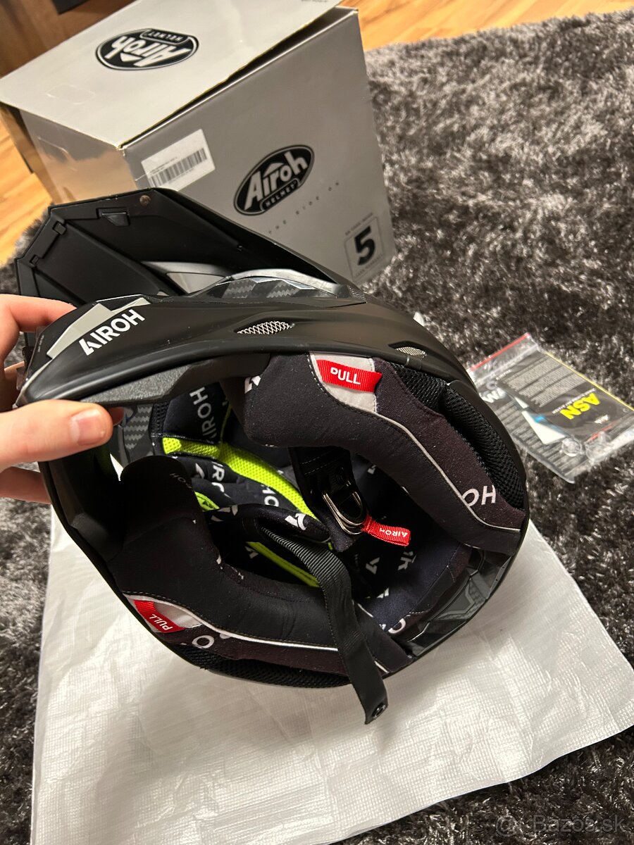 Airoh twist 3, 2025 model, L” - 11