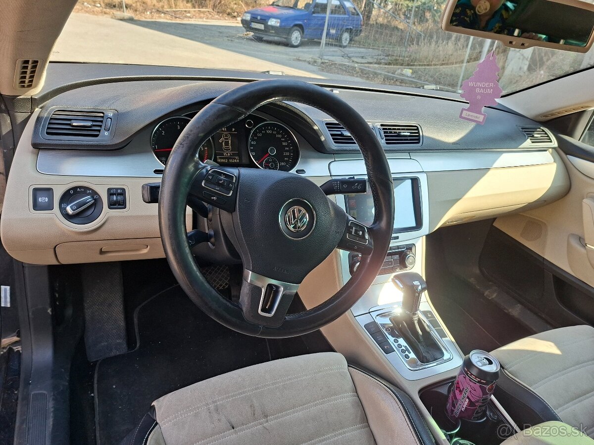 Volkswagen Passat CC - 11