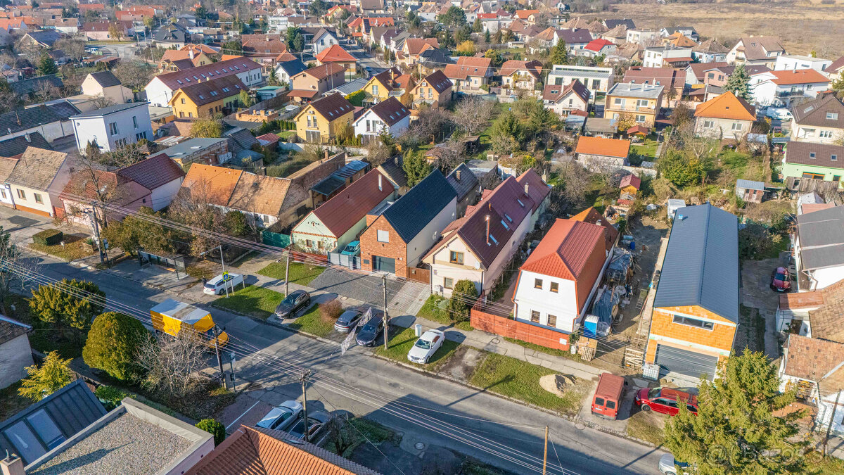 Na predaj 3-izbový rodinný dom vo Vajnoroch - 11