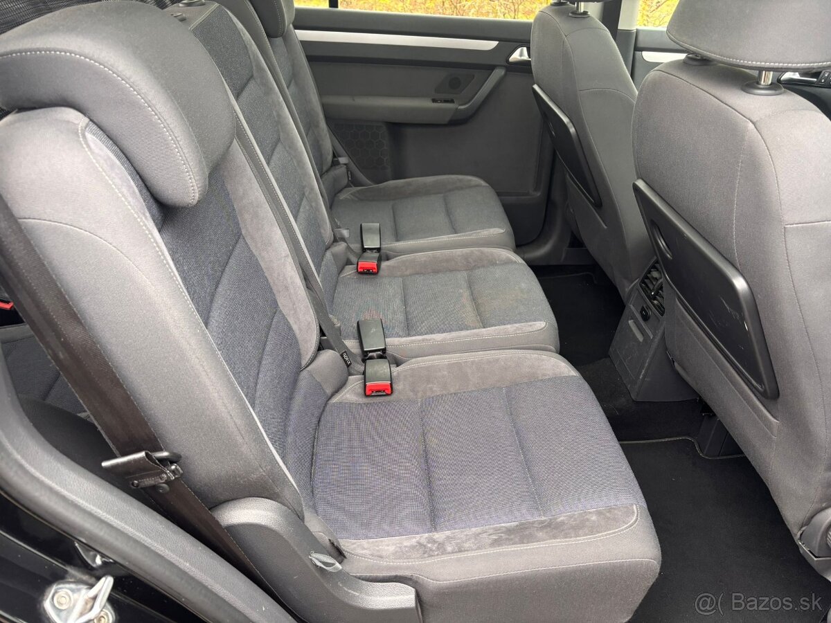 Volkswagen Touran STYLE 2.0 TDI 103kw DSG, 7 miest, ťažné - 11