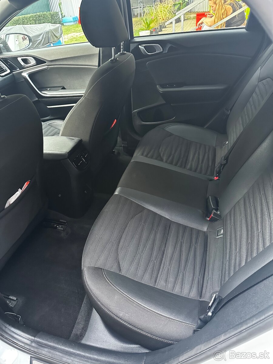 KIA PROCEED 1,5 TGDi - 11