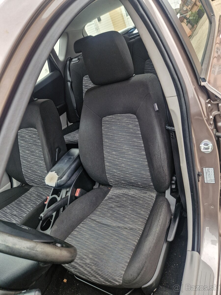 Kia Ceed 1.4 benzín - 11