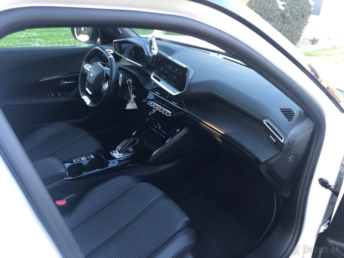 PREDAJ Peugeot 2008 NEW - 11