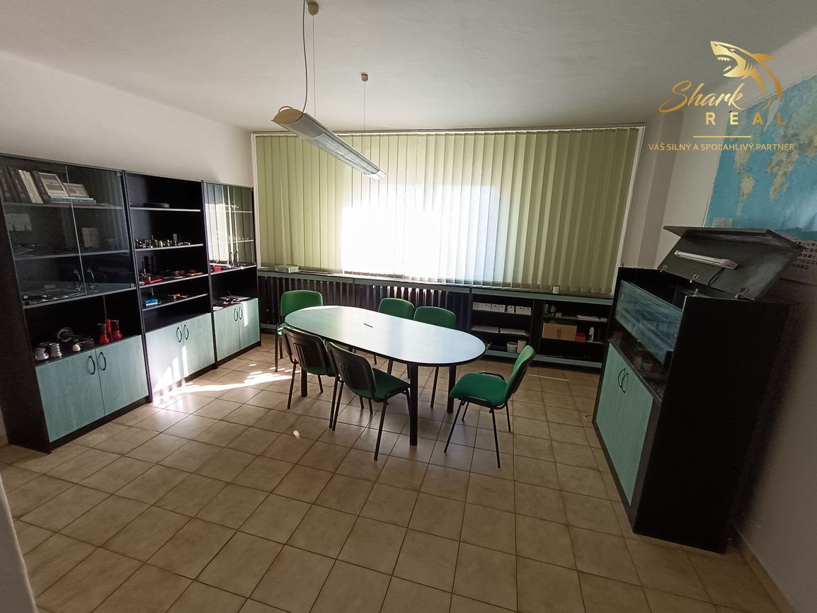 Administratívna budova - 11