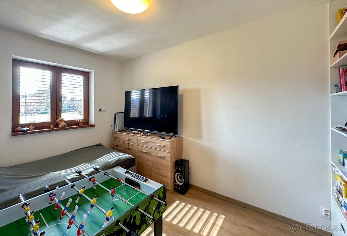 Krásny rodinný dom v meste Žarnovica (ul. P. Jilemnickéh - 11