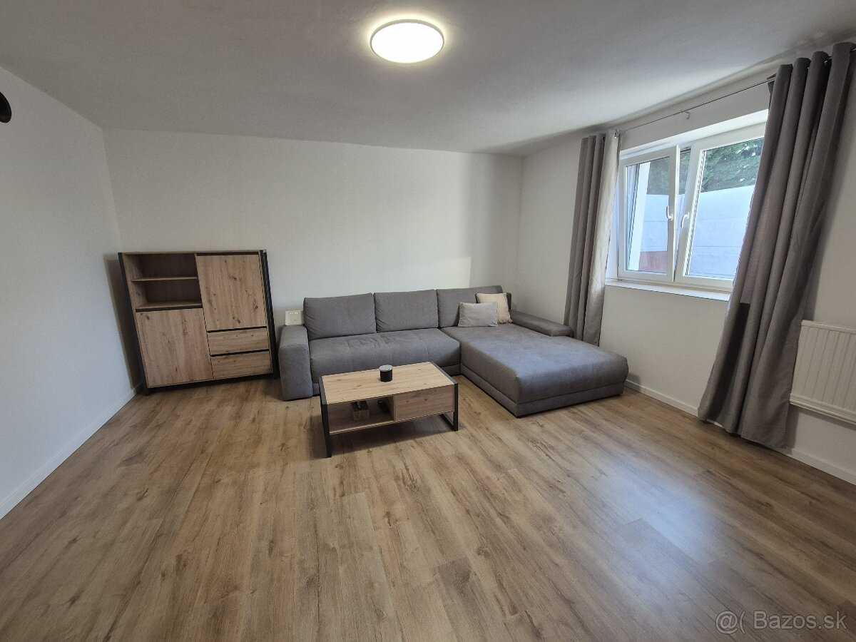 Na predaj 3-izbový rodinný dom v Trhovej Hradskej – plne zar - 11