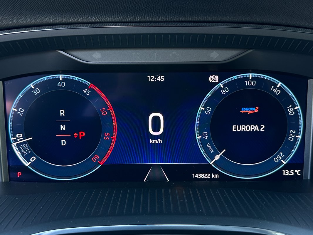 Škoda Octavia Combi 2.0 TDi DSG - 11