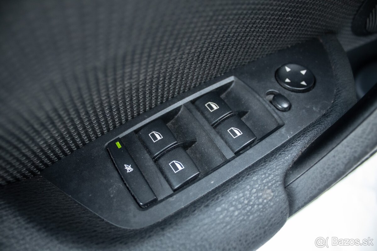 BMW X1 XDrive 18d A/T - 11