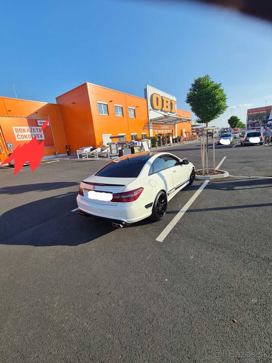 Mercedes E 350 CGI cupe - 11