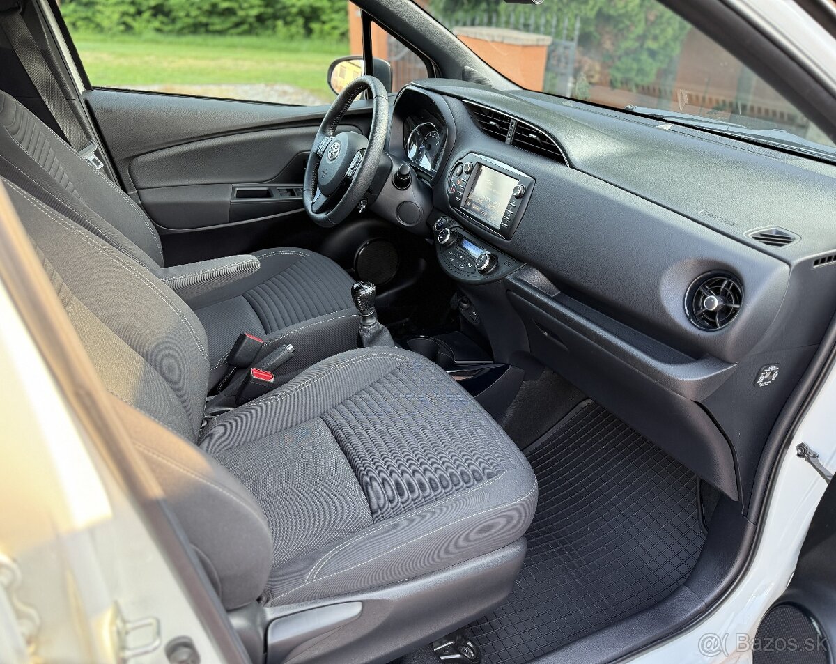 TOYOTA YARIS 1.5 vvti benzín SELECTION - 11