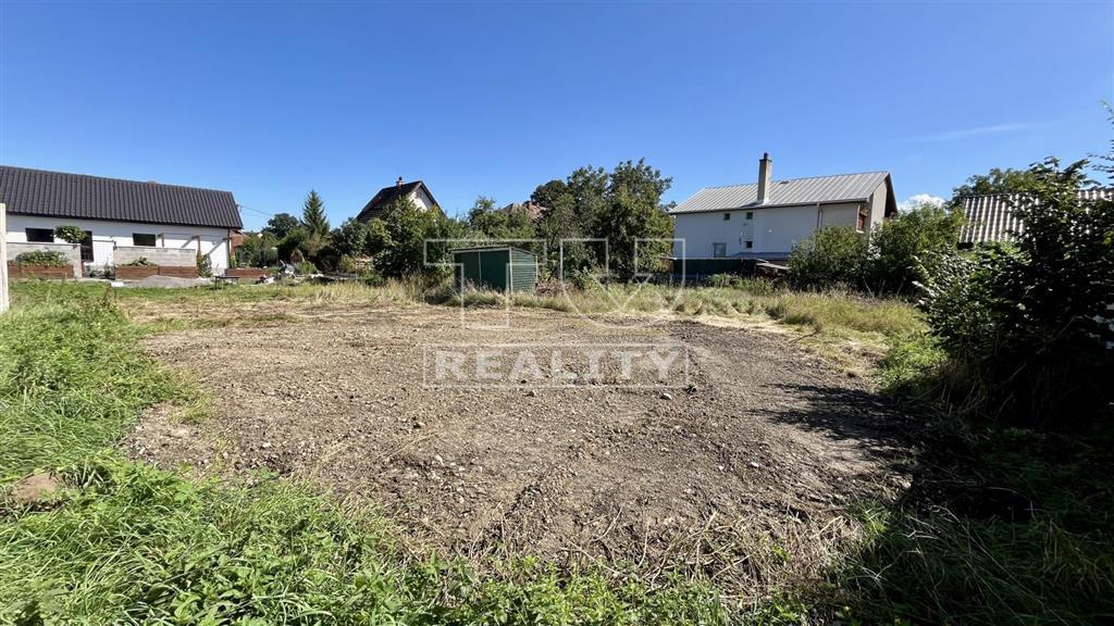 Na predaj pozemok so stavebným povolením - Dražkovce - 11