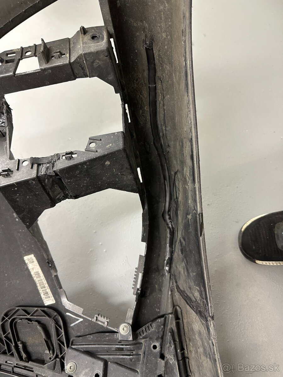 Predný nárazník Audi A4 B9 - 11