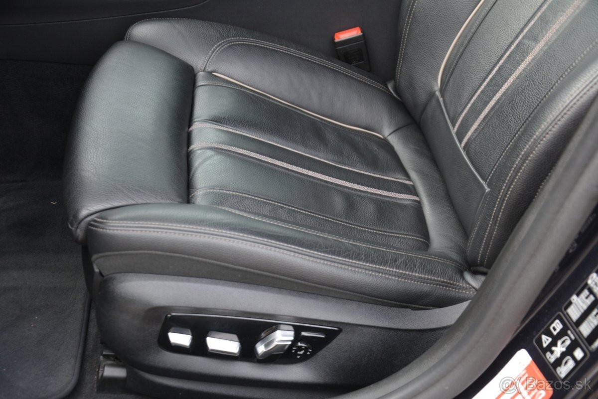 BMW rad 5 Touring 2019 3.00 D 540x drive - 11
