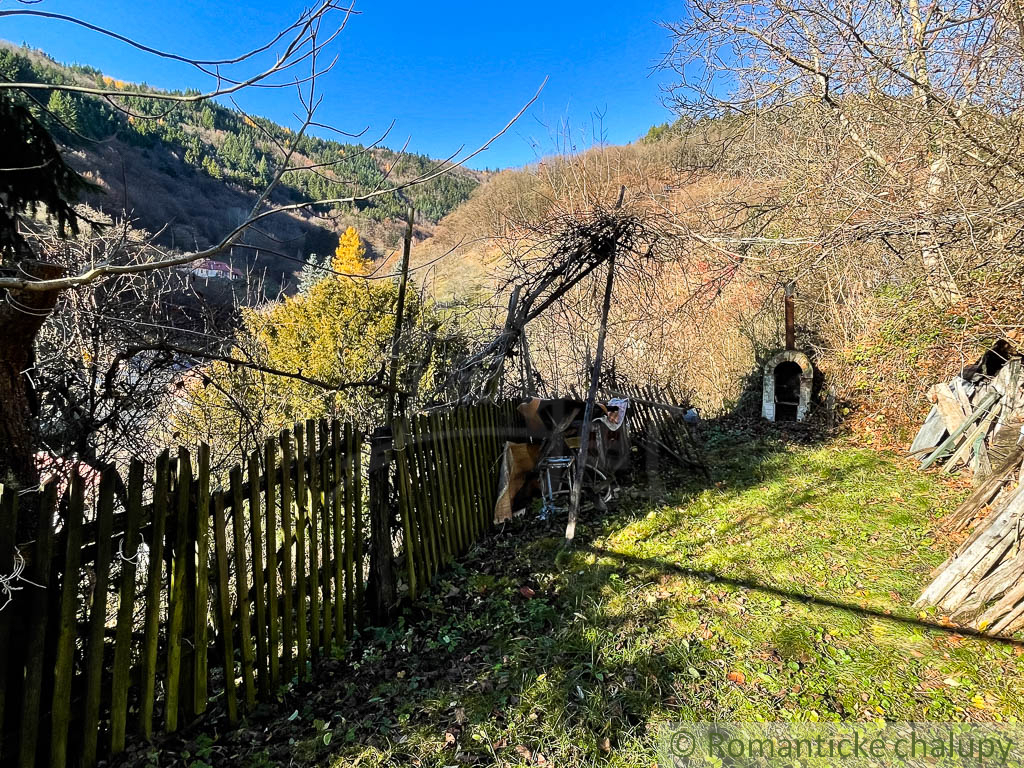 Pôvodný banícky dom s rozľahlým pozemkom – Banská Hodruša - 11