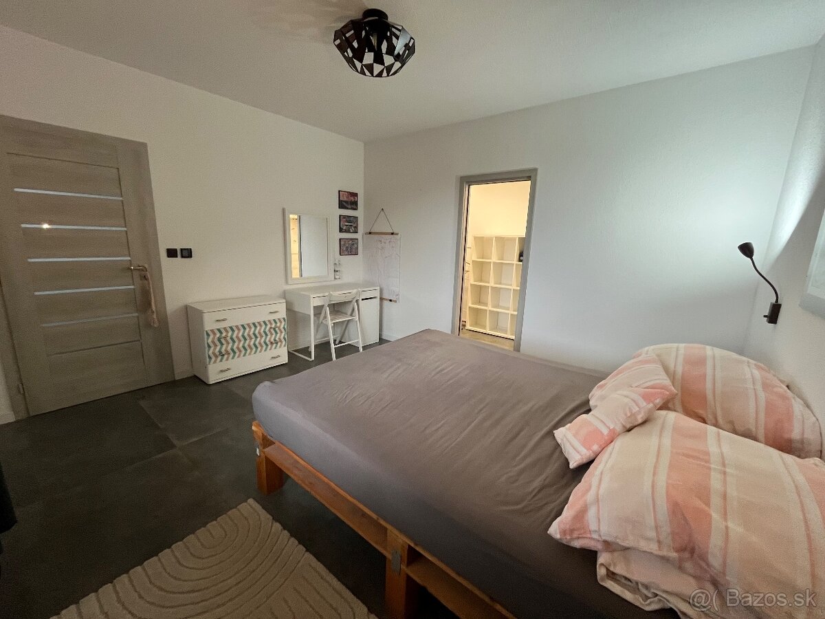 Prenajom 2 izbovy byt Liptovsky Mikulas 75 m2 - 11
