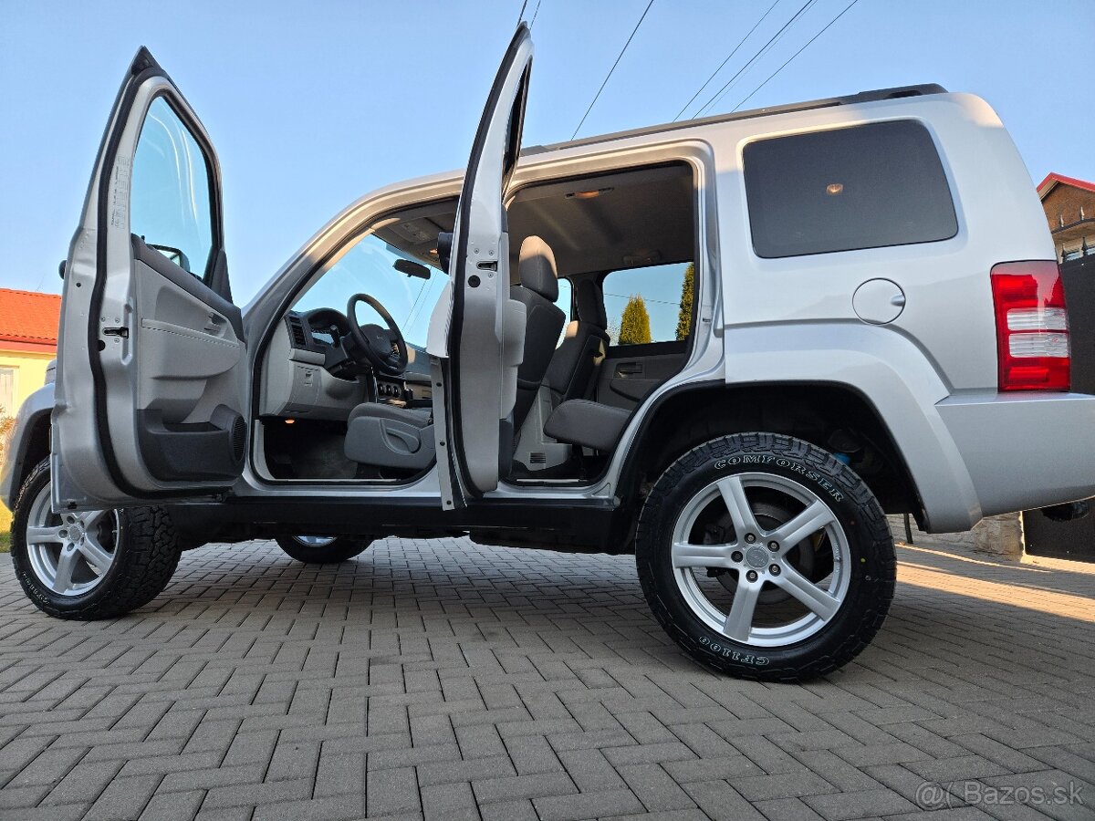 Jeep Cherokee KK - 11