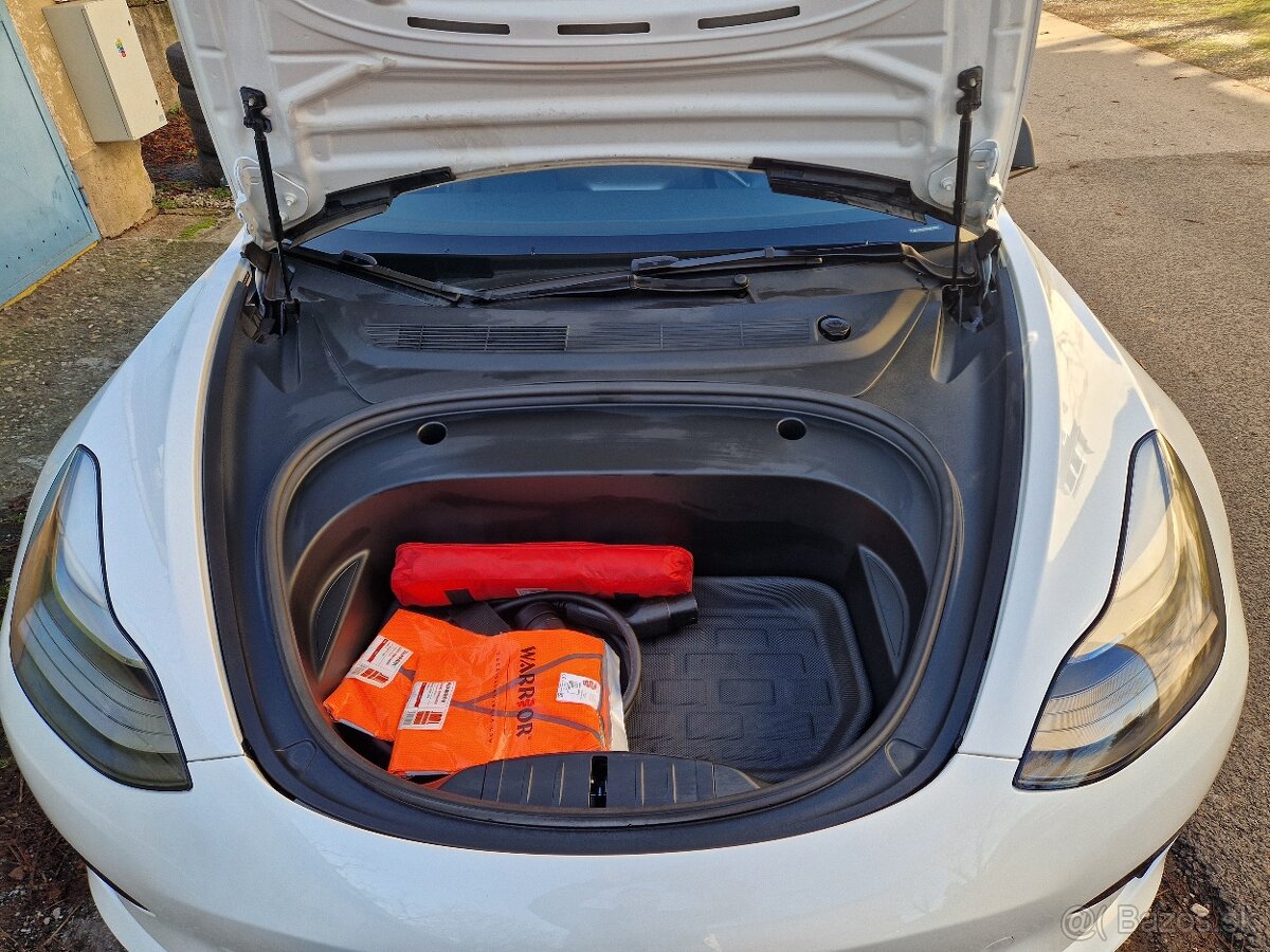 Predám Tesla Model 3 standart - 11