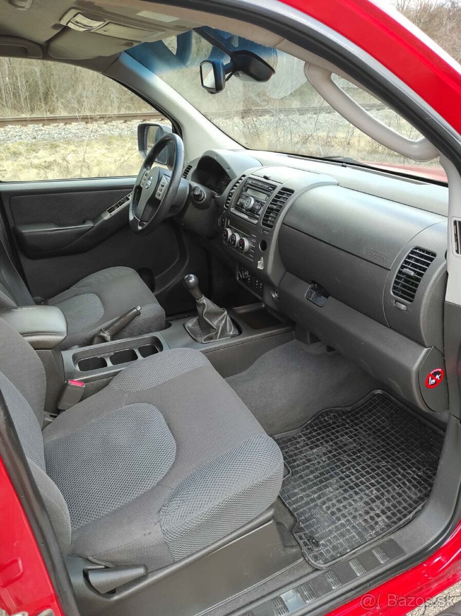 Nissan Navara D40 2.5 DCi 4x4 RV2009 - 11