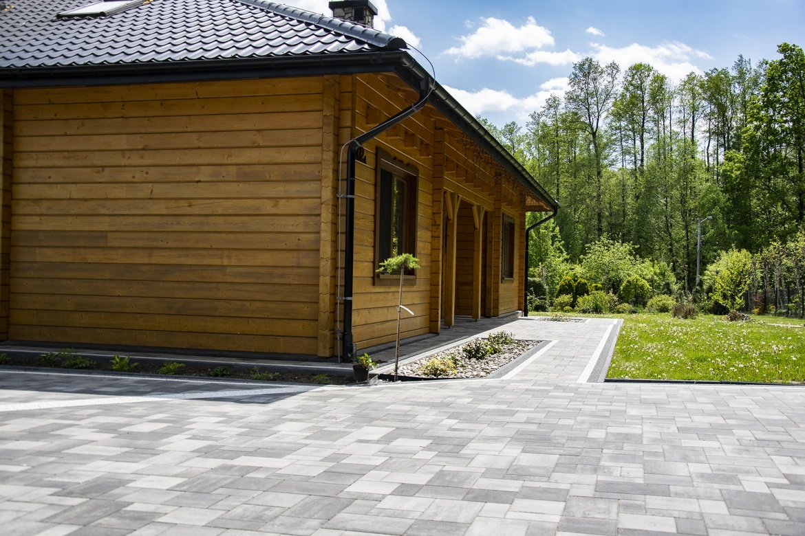 Pokládka zamkovej dlažby,výstavba plotov a ine práce - 11