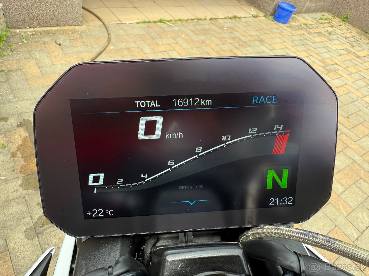 BMW M 1000 R 2023 - 11