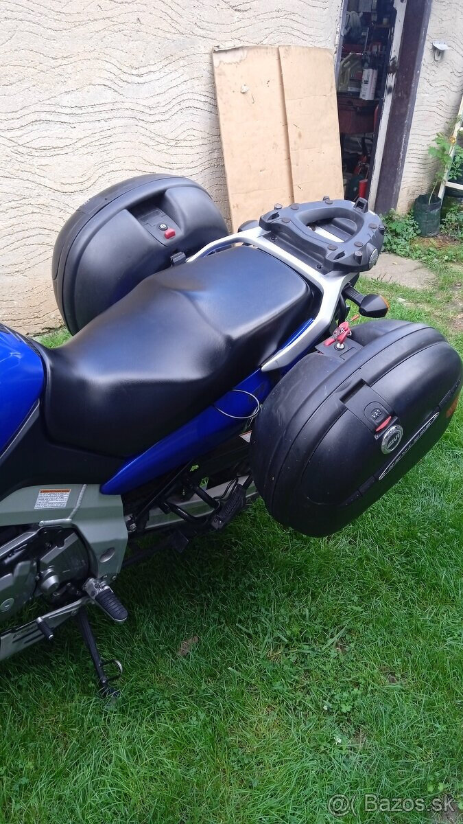 Suzuki DL650 Vstrom - 11