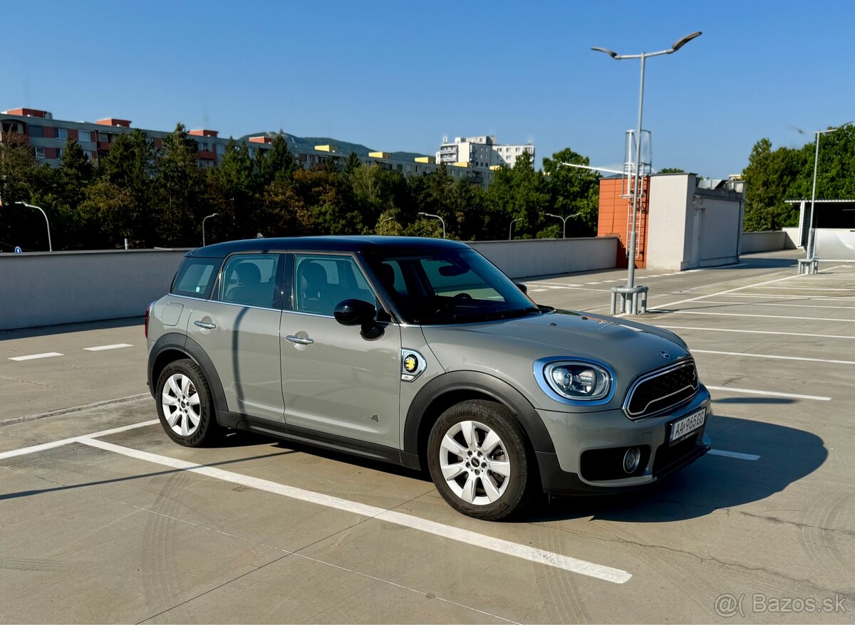 Mini Countryman Cooper SE ALL4 Plug-in Hybrid 4x4 - 11