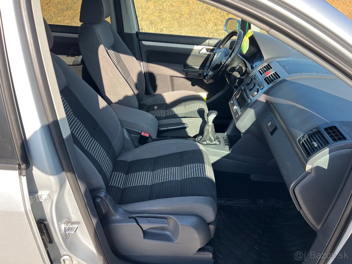 Volkswagen Touran 1.9TDI 77KW - 11