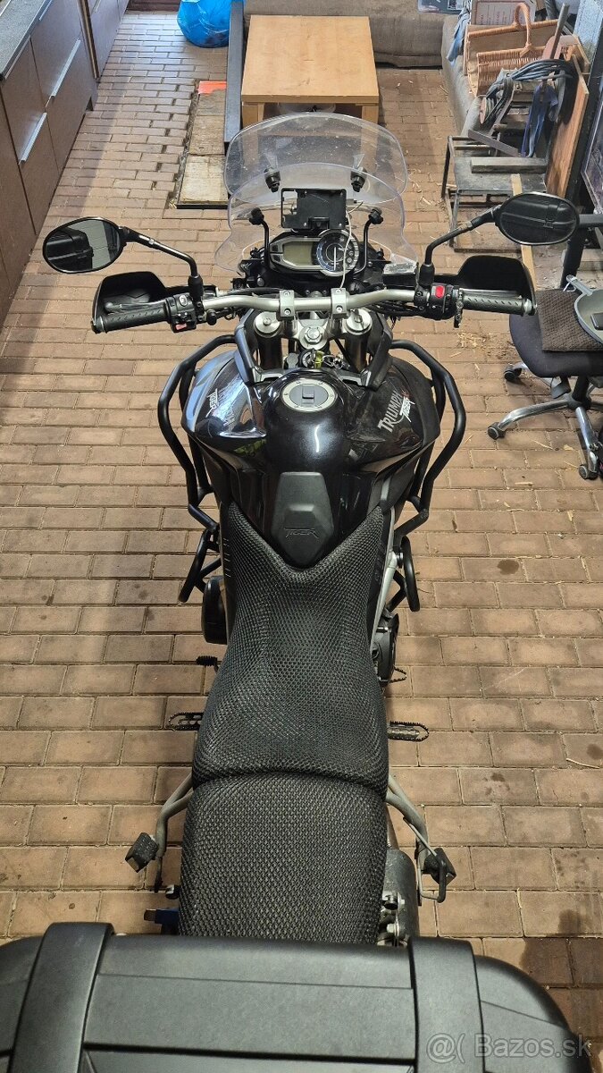 Triumph Tiger 800 XC 2011 - 11