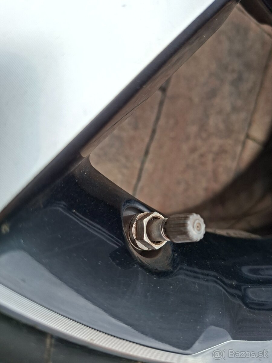 Predám original hliníkové disky Nissan/Dacia-- R18, 5x114,3 - 11