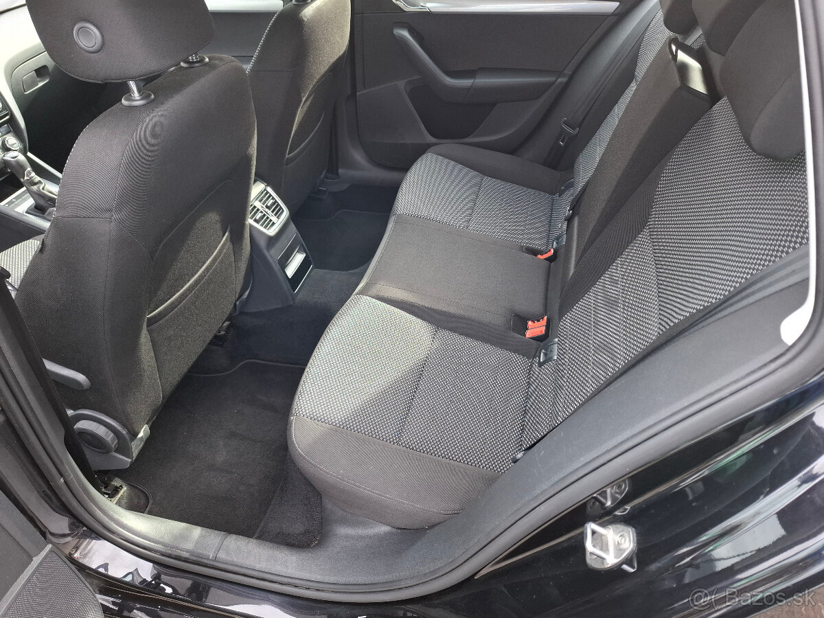 ŠKODA OCTAVIA COMBI 1,6 TDi r.v. 2016 - 11